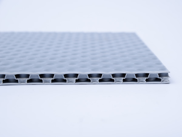 基于PP蜂窝板的可折叠循环复用包装箱关键技术