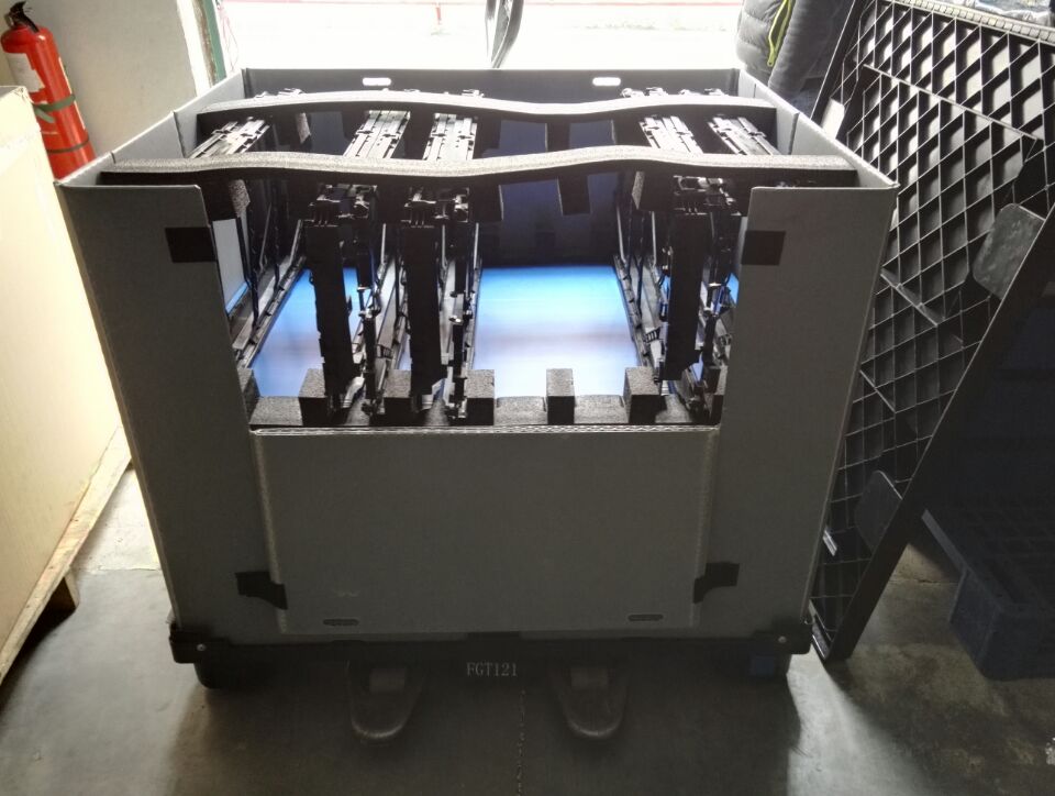 塑料蜂窝板围板箱的发展趋势